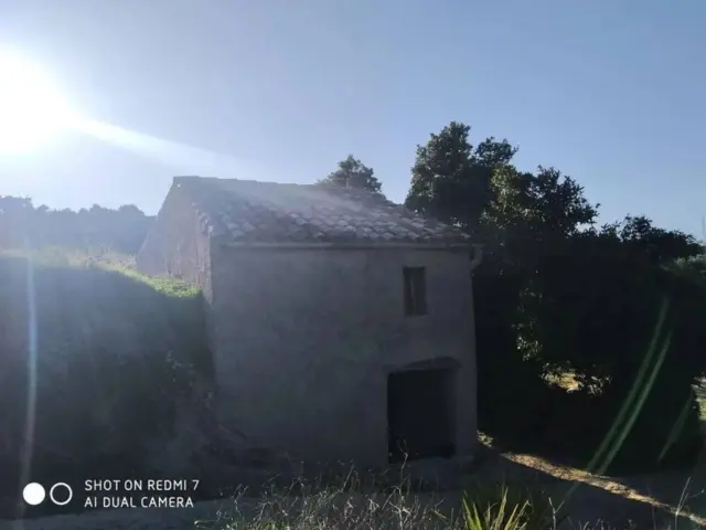 Rustic farm in Rambla de la Democràcia