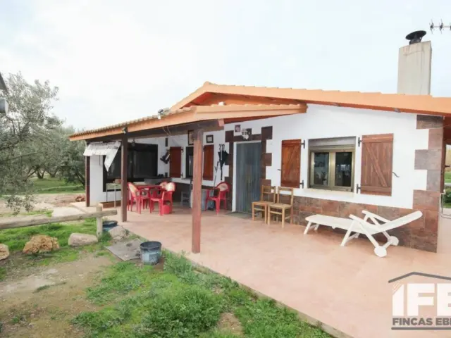 Rustic house in Corella