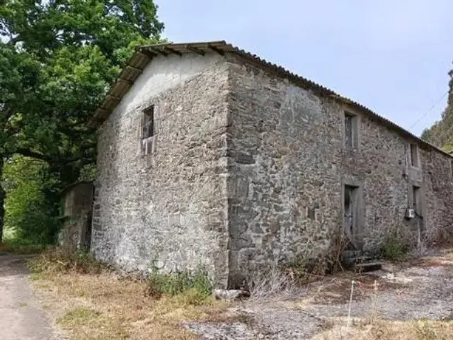 Terraced house in A Brixeira (Curtis)