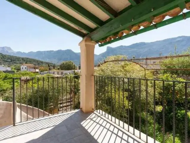Chalet on Poetessa Francisca Alcover Street photo 3