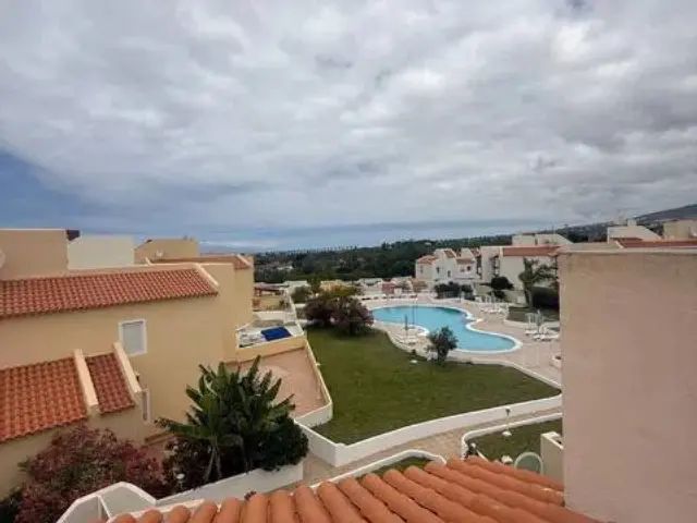Townhouse for sale on Avenida Kurt Konrad Mayer, 2