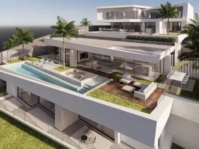 Chalet on Avenida de Francia