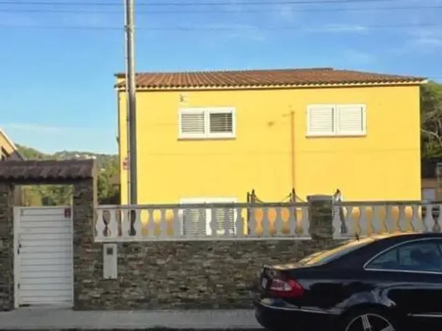 Chalet on Carrer Principal photo 3