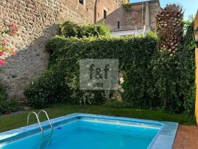 Chalet in Plasencia