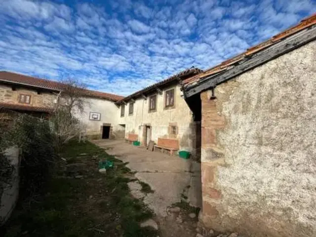 Rustic house on Calle Barrio Naveda, 59