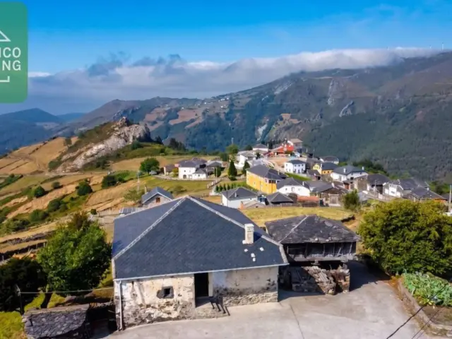 Terraced house at Calle Lendequintana, 16. 33717, Villayon (Asturias) photo 3