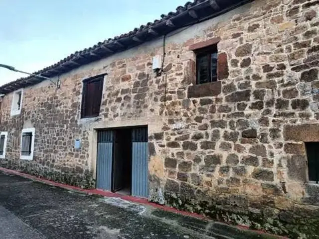 Rustic house in Aguilar de Campoo