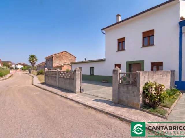 Townhouse in Castropol photo 2