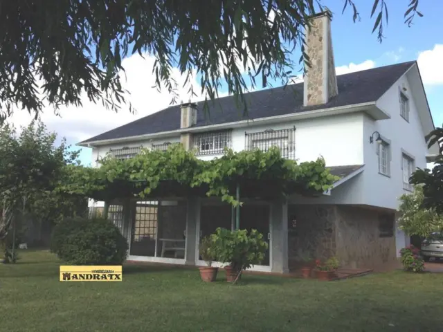 Casa en Ares