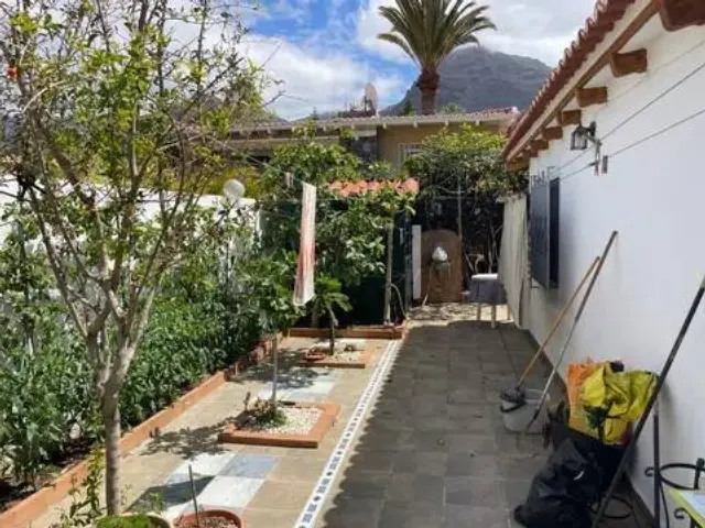Chalet on Calle El Pino