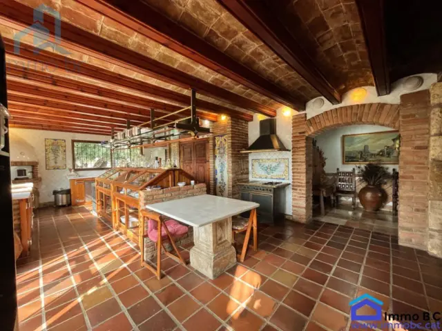 Rustic Finca in El Milà
