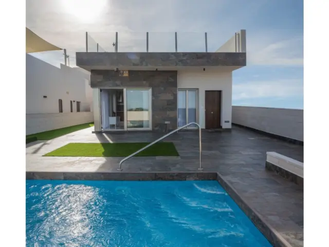Semi-detached house in Orihuela Costa