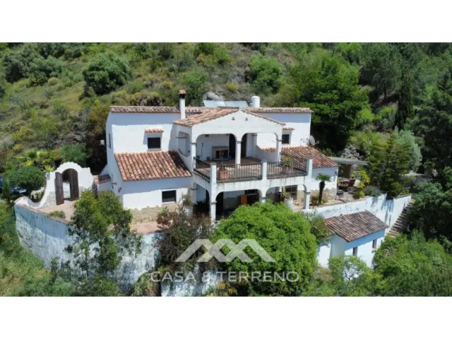 Chalet in Sayalonga photo 2
