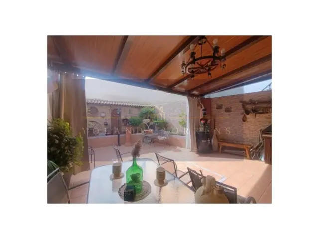 House in Oromana