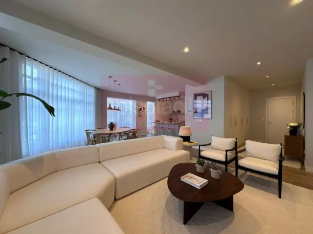 Apartment in the Center-Walled City
