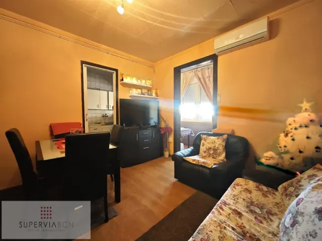 Apartment in El Camp de l'Arpa del Clot photo 3