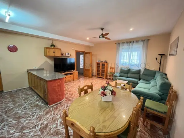 House in Sax photo 4
