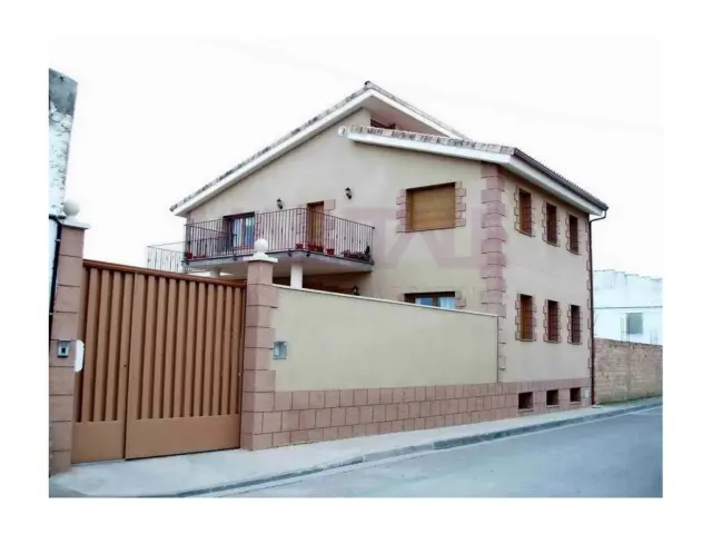 Casa unifamiliar en venta en Remolinos, Remolinos de 300.000 €