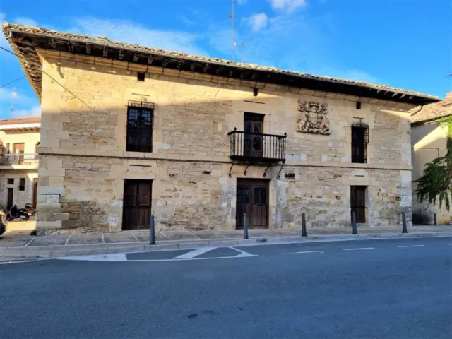 House on Calle de Santa Marina, 16 photo 5
