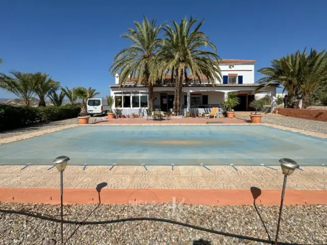 Rustic Finca in La Algarrobina