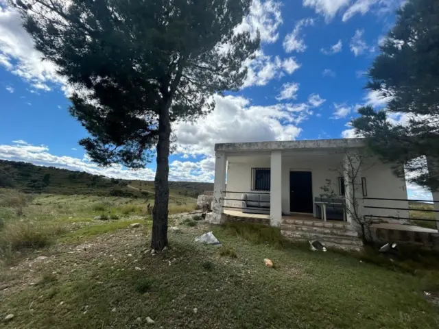 Rustic house in Altura