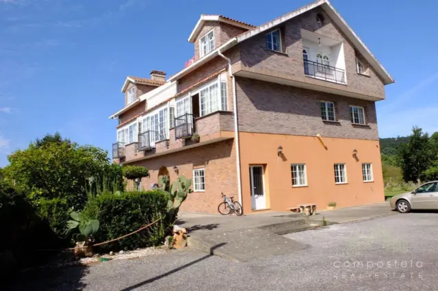 Apartment on Lugar Bretal Street