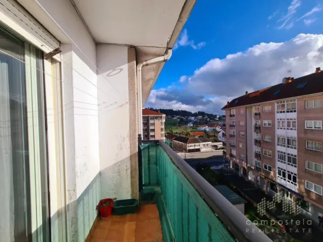 Apartment on Avenida Rosalía de Castro