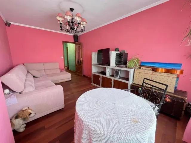 Apartment on Avenida Rosalía de Castro