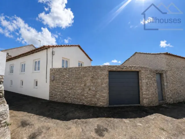 Casa en calle Lugar Outeiro - Camposancos, nº 1