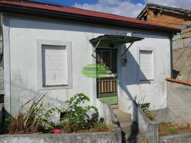 Casa en venda a Ourense, Vinteún (Ourense Capital) de 50.000 €