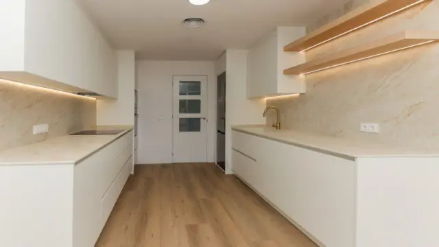 Chalet on Carrer de la Devesa, Girona photo 15