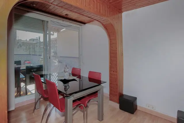 Flat on Carrer de Güell i Ferrer photo 18