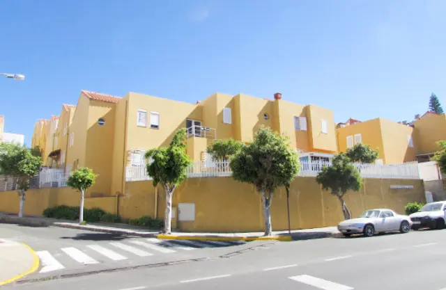 Casa adosada en venta en Urbanización Princesa Arminda, El Goro-Las Huesas-Ojos de Garza-El Calero (Telde) de 112.000 €