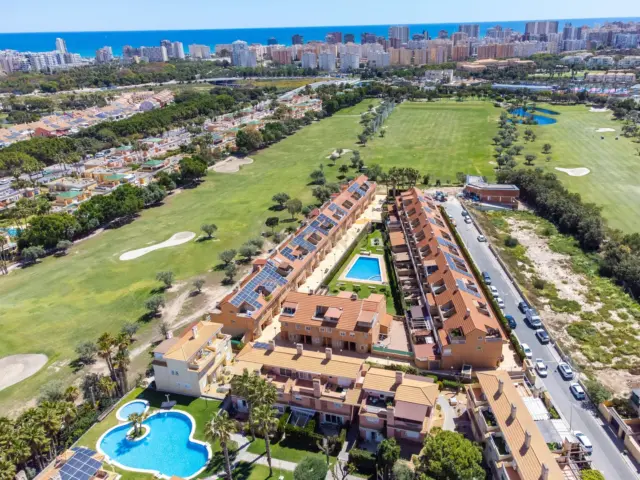 Chalet en calle Clara Campoamor