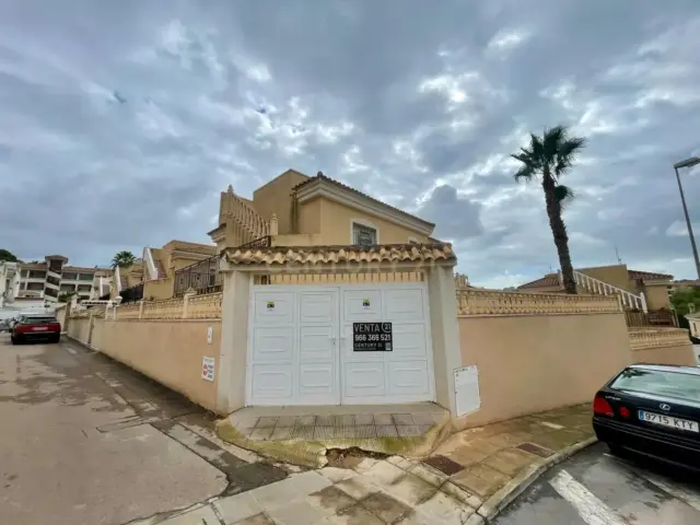 Chalet on Paraguay Street - Residencial Montegolf photo 4