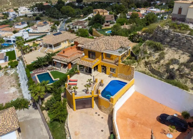 Chalet en calle Carrer Xaloc