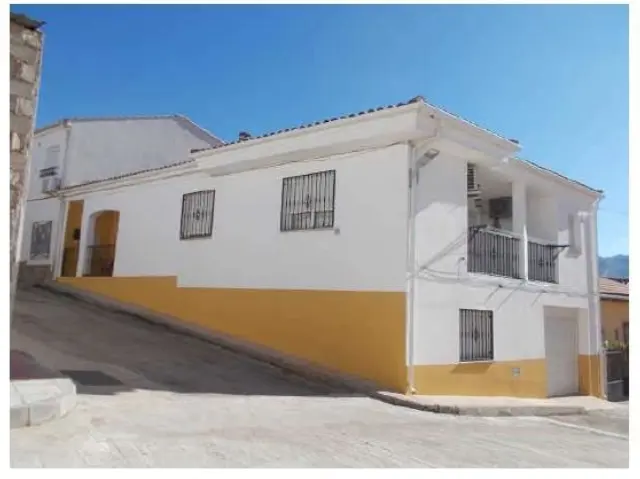Terraced house on Avenida de los Pascuales