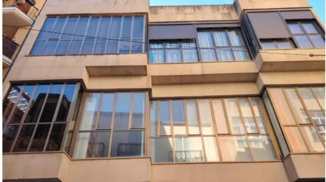 Local comercial en venta en Calle de la Virgen de Belén - Más