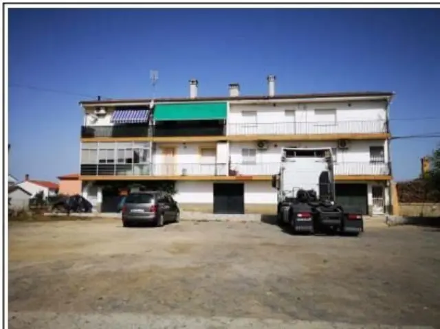 Flat on Crestacion Street
