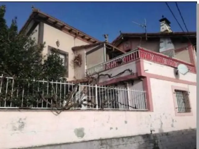 Casa en calle Principal Vidu