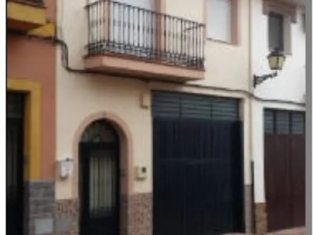 Terraced house on Camilo José Cela Street
