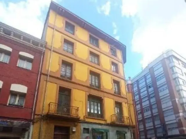 Local comercial en venta en Calle de la Constitución - Vista 2
