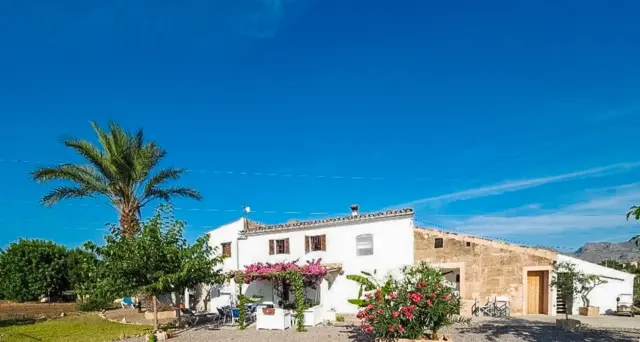 Rustic finca in Base Aèria de Pollença