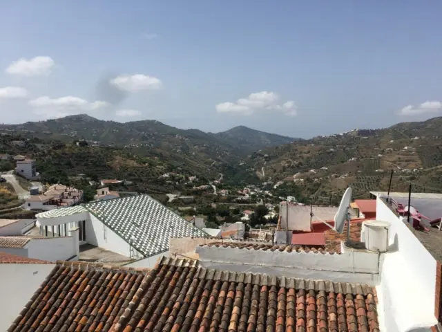 House in Canillas de Albaida photo 2