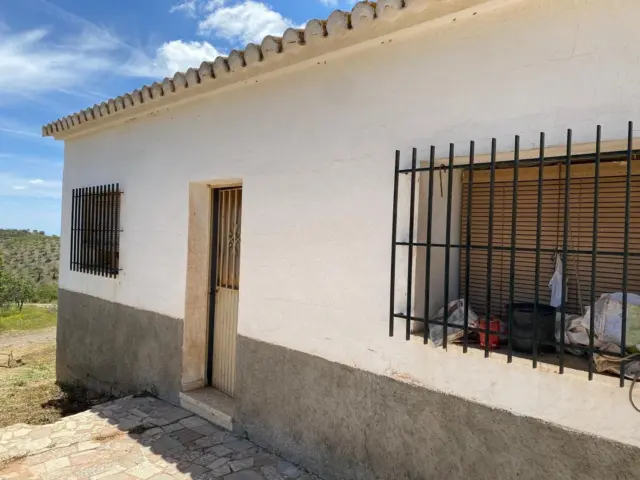 Rustic finca in Almogía