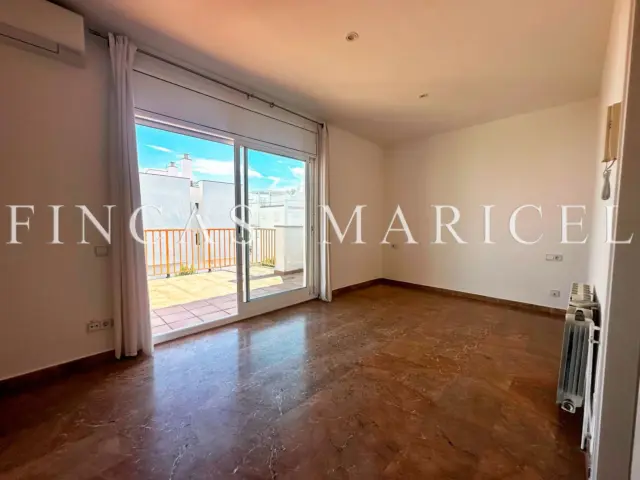 Terraced house in Can Girona-Terramar-Vinyet photo 3