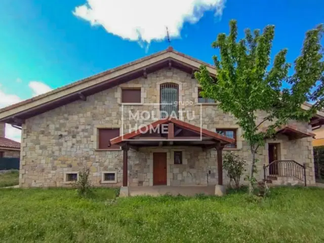 Chalet en Villarcayo de Merindad de Castilla La Vieja photo 4