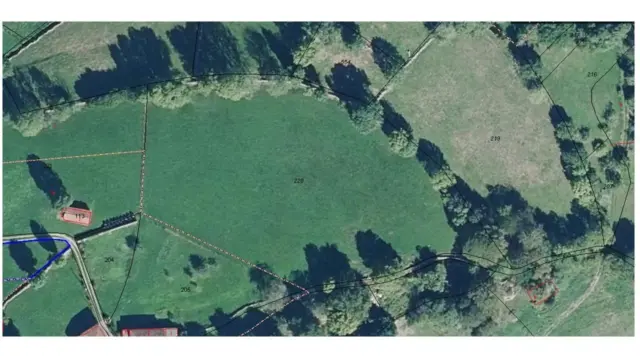 Rustic farm on Calle Moñes - Polígono 40 Parcela 220