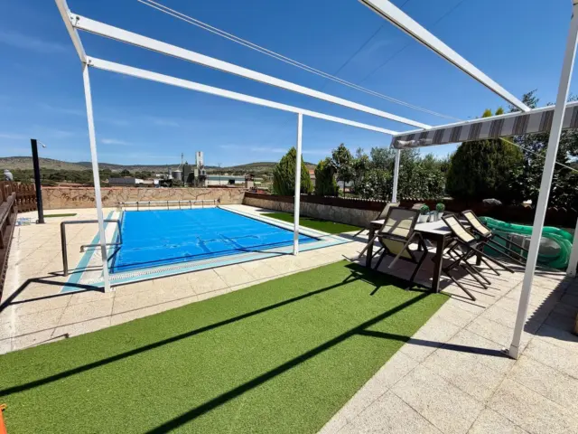 Rustic finca in Malpartida de Plasencia