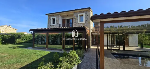 Chalet in Carriazo